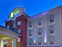 Holiday Inn Express & Suites Edson Hotel di Edson