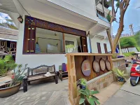 Miss Hong House