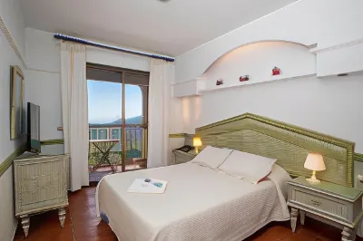 Hotel y Bungalows Balcón de Competa Hotels in Arenas