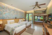 Khaolak Wanaburee Resort Hotel di Takua Pa District