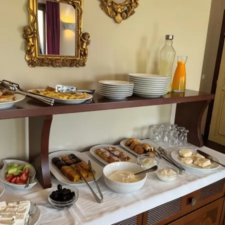 Epavlis Meteora Suites Hotel