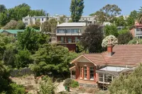 Balmoral On York Hotel di East Launceston