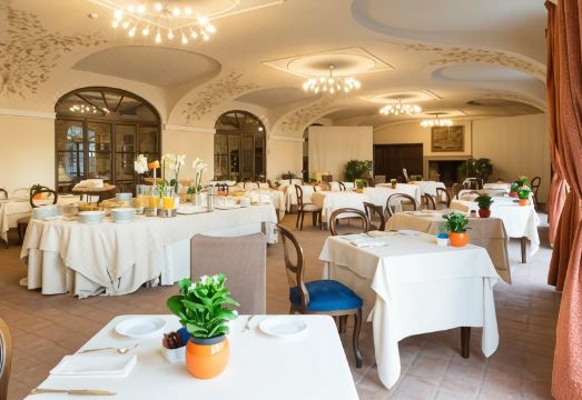 6. 카사 문프라..