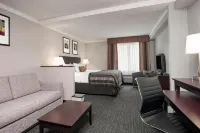 Wingate by Wyndham Athens Near Downtown - parkir