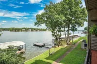 Charming condo with beautiful lake views