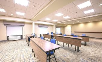 Hampton Inn Hays-North of I-70