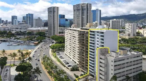 Waikiki 2 Bedrooms with free parking near beaches, and Ala Moana shopping center