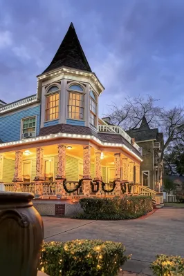Sara's Inn on the Boulevard