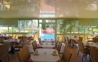 Hotel Cyrnea - 3-Star