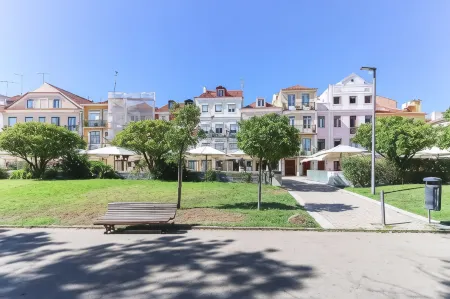 Belem Prestige by Homing Отели рядом с достопримечательностью «Jardim da Praca do Imperio»