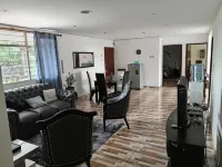 Linda casa vacacional Andy-Santiago de Cali Hoteles en Yumbo
