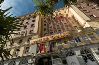 Sercotel Gran Hotel Conde Duque Hôtels à proximité de : Edificio Los Cubos