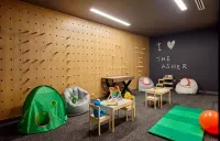 Luxury Apartments by Hyatus at the Asher