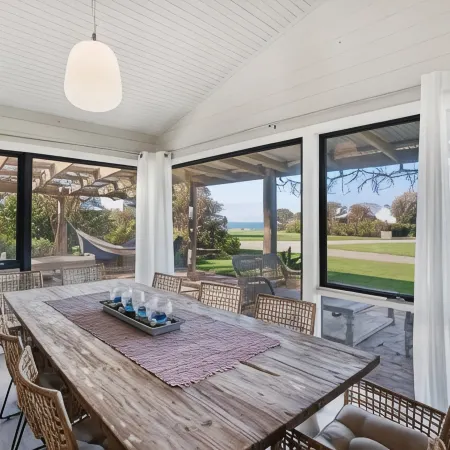 Bear Gully Coastal Cottages