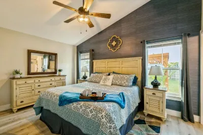 Historic Downtown - close to beaches - firepit - playground - pet friendly Mark Lance Armory 주변 호텔