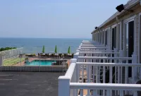 The Corsair & Cross Rip Oceanfront - Pools