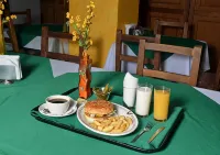 Hotel Las Fuentes - breakfast