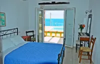 Poppy Villas Hotels in Vathi