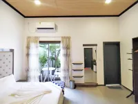 Thoddoo Inn - balcony