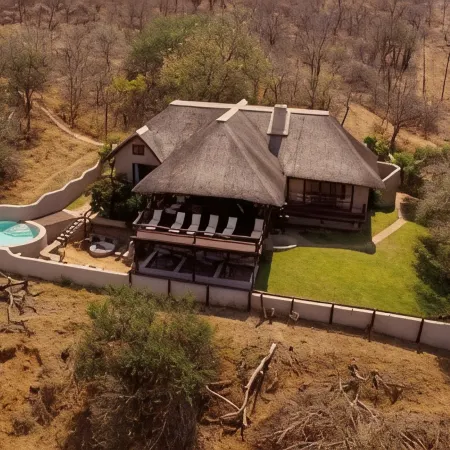 Nyati Safari Lodge