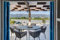 Steinhaus Milan Hotels in Ražanac