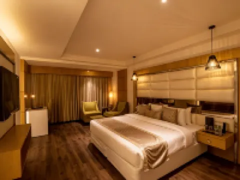The Pristine Hotel Hotels in Kanpur