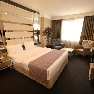 Reform Hotel Hotels near Van Bus Station