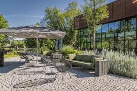 ホテル ファルケンブルグ バイ メルキュール