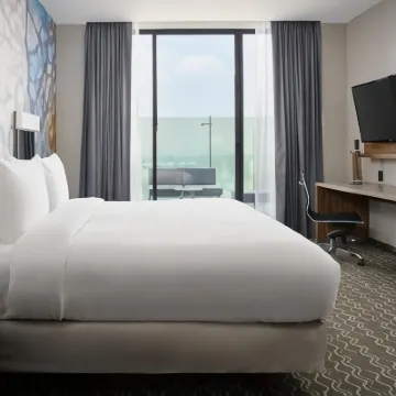 Courtyard by Marriott Mexico City Toreo Hotels near Centro Citibanamex