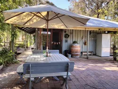 Kalimna Woods Cottages فنادق في ميتونغ