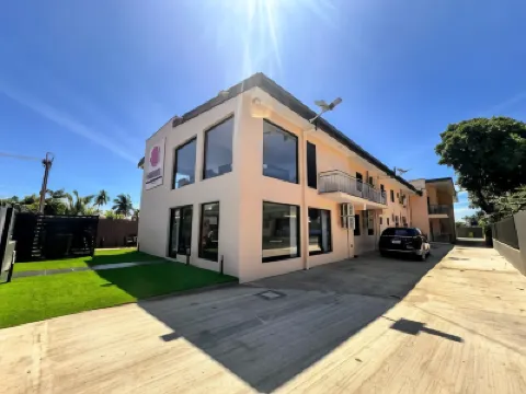 Hibiscus Suites And Residences Hôtels à : 