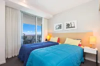 Number 1 H Residences - WiFi, Parking & More by Gold Coast Holidays