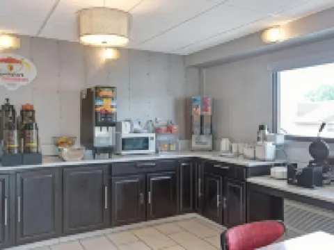 Super 8 by Wyndham Shelby Hotels in Shelby