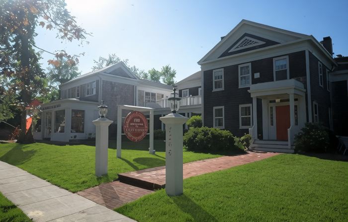Bridgehampton Inn