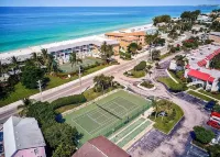 Heated Salt Water Pool and Private Beach Access - Tranquil Coastal Gem