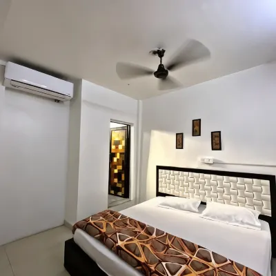 Homestay at Kashmiri Gate Metro & Old Delhi Railway Station โรงแรมใกล้สถานีรถไฟแคชเมียร์เกท