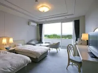 Shizu Hills Hotel Hotel in zona JR Shizu station