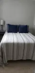 3 bd/1.5 bth townhome Mins from Dwntwn & Fairgrounds. Private Fenced Back Patio 이글 룬 쇼핑센터 주변 호텔