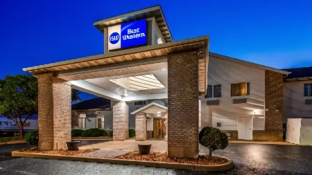 Best Western Oglesby Inn