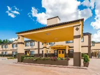 Best Western Pineywoods Inn Hotele w: Cass County