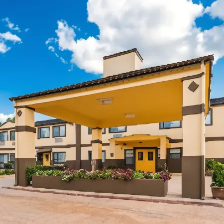 Best Western Pineywoods Inn Hotels in Cass County