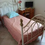 Petite Maison Avec 2 Chambres 3 Personnes Avec Terrasse Propriété Fermée