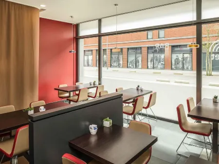 Ibis Esch Belval Отели рядом с достопримечательностью «Differdange Castle»