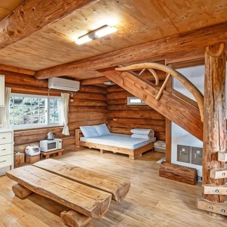 Jeju Logman House Pension Отели рядом с достопримечательностью «Курорт и гольф-клуб Everis»