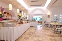 Kamari Hotel - Frühstück