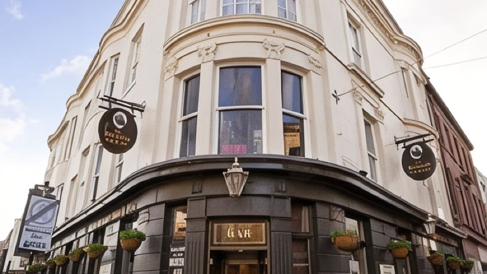 The Dickens Bar & Inn