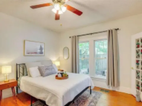 Steps to Downtown Canton & First Monday  - Pet & Family Friendly Pack n Play Hoteles en Canton