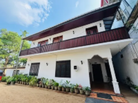 Dambulla Tourist Resort Hotels in Matale