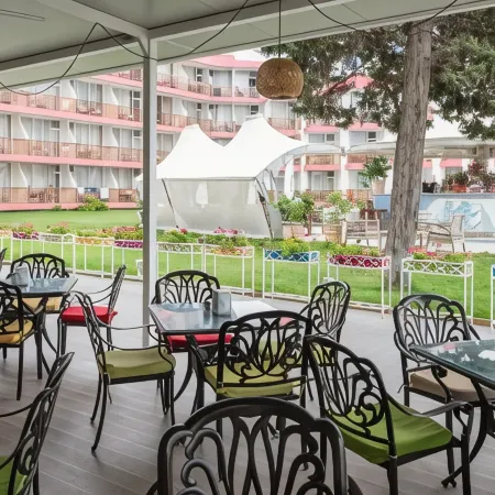 Flamingo Beach Hotel