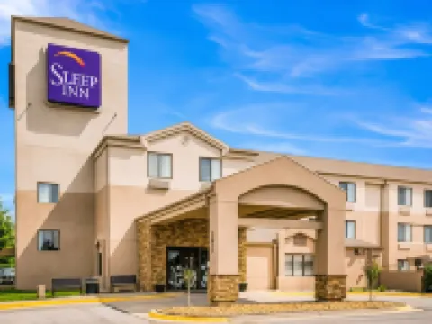 Quality Inn Kansas City International Airport Hotels in May Township